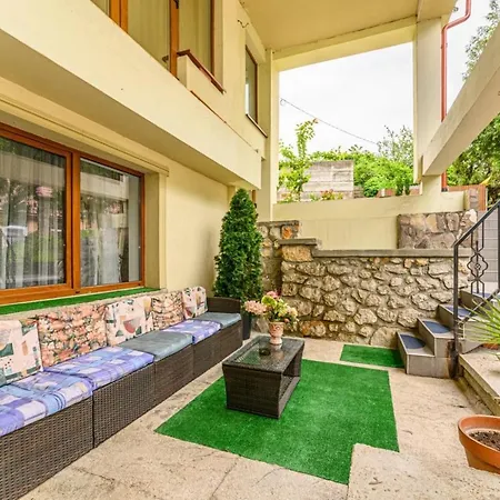 Panoramic Center Guest house